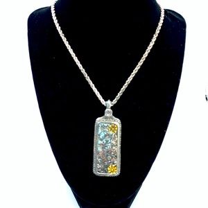 1928 GOLD AND SILVER-TONE FLOWER FILIGREE MIRROR PENDANT NECKLACE 30 INCHES